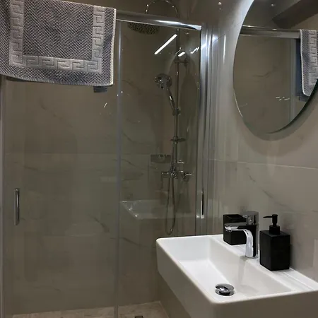 3rd Floor A Microapartment 卡瓦拉